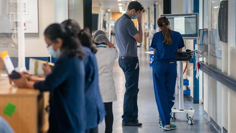 یورپ سپر فلو کی زد میں، برطانیہ سمیت کئی ممالک میں ہسپتال بھر گئے