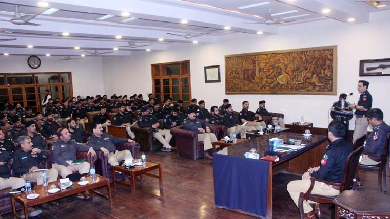 سنٹرل پولیس آفس پشاور میں اہلکاروں کا داخلہ تحریری اجازت سے مشروط