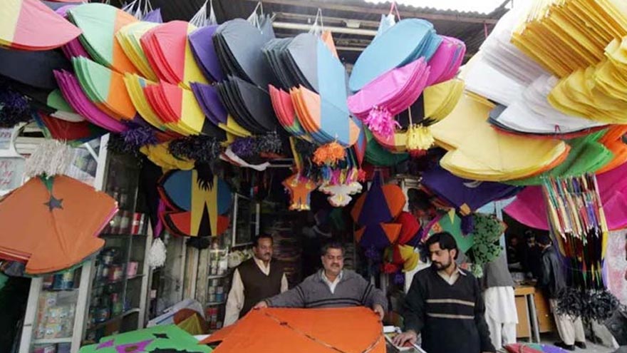 Lahore sets registration fees for kite makers ahead of Basant