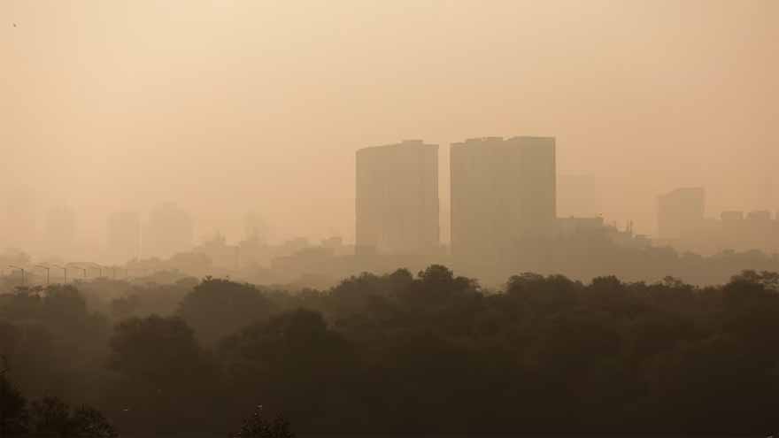 India tightens pollution curbs as Delhi's air quality worsens