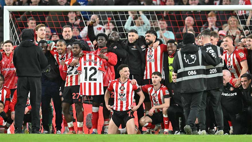 Joyous Sunderland celebrate Newcastle scalp