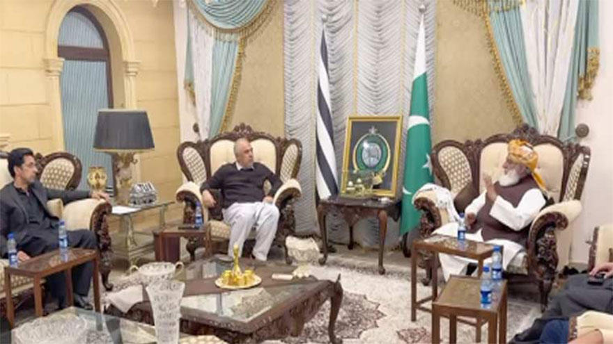 Tehreek Tahaffuz-i-Ayeen-i-Pakistan delegation meets Fazl