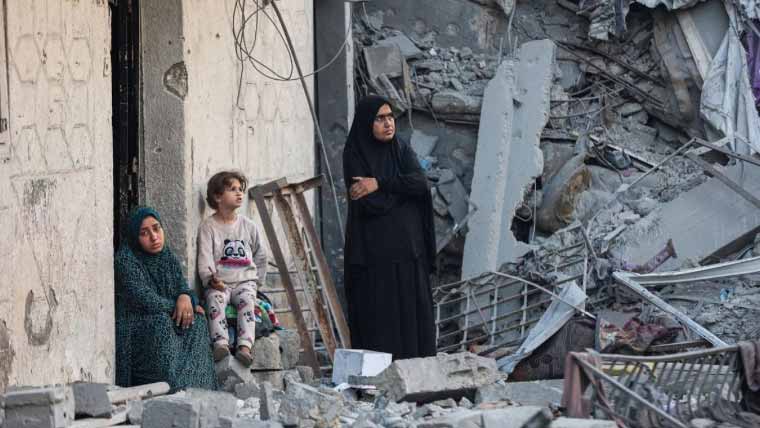 اسرائیلی حملوں اور موسم کی سختی سے غزہ میں مزید 14 فلسطینی جان کی بازی ہار گئے