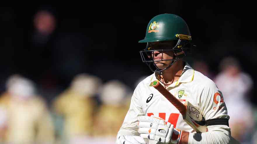 England unhappy with review technology after Carey reprieved in Adelaide test