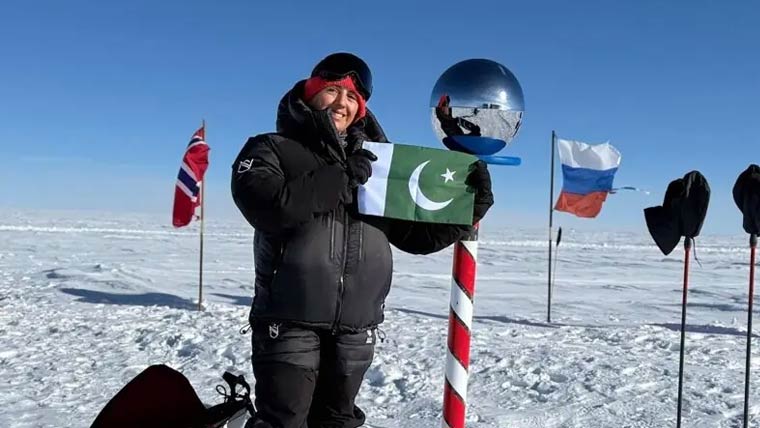 پاکستانی کوہ پیما ثمینہ بیگ نے ایک اور سنگ میل عبور کرلیا