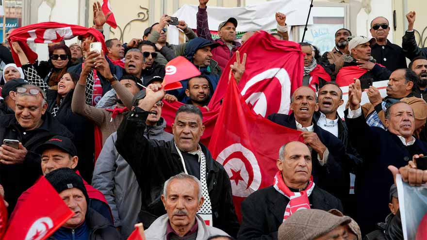 Supporters of Tunisia's Saied rally amid deepening political divisions