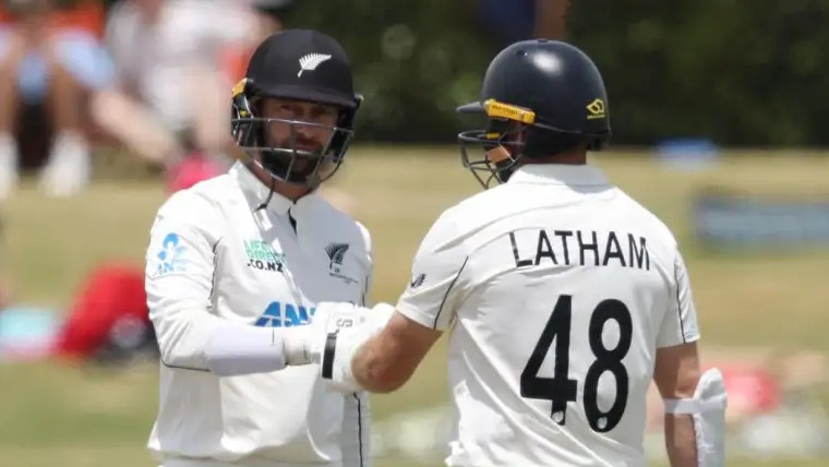 ماؤنٹ مونگانوئی ٹیسٹ: کیوی اوپنرز نے پہلے روز 26 سال پرانا ریکارڈ توڑ دیا