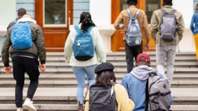 برطانیہ میں طلباء میں عورت دشمنی کی علامات پہچاننے کیلئے پروگرام کا آغاز