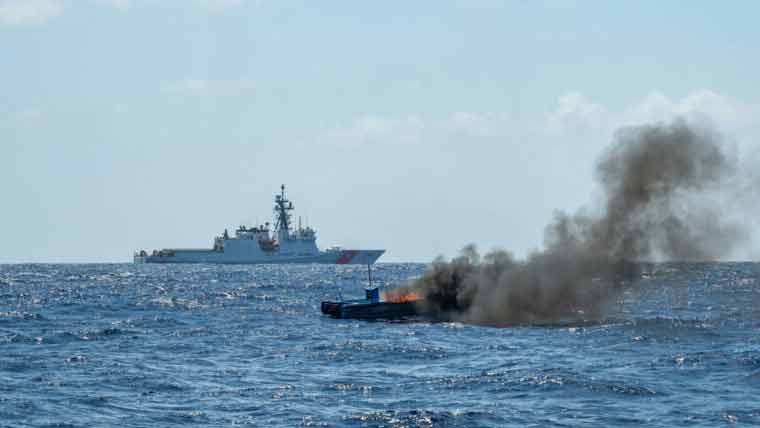 امریکی فوج کا بحرالکاہل میں ایک اور بحری جہاز پر حملہ، 4 افراد ہلاک