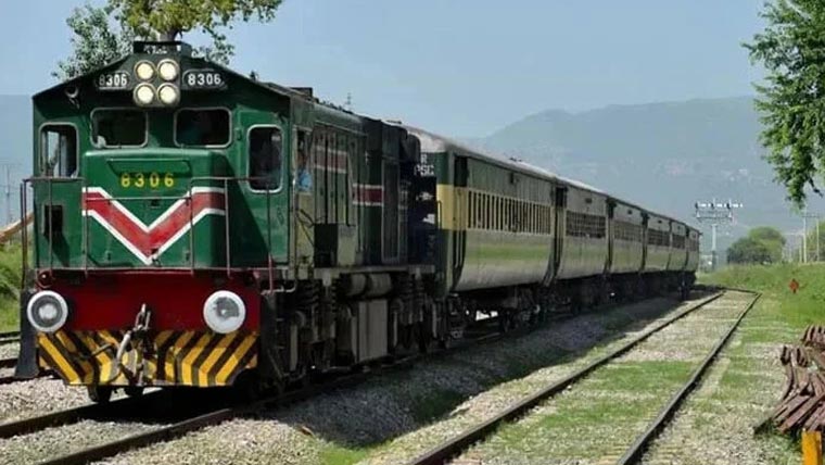 صورتحال بہتر، کوئٹہ سے پشاور کے لئے دو ٹرینیں روانہ