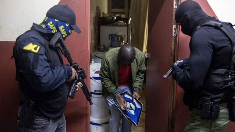 جنوبی افریقہ: مسلح افراد کی گلیوں میں شہریوں پر فائرنگ، 10 افراد ہلاک