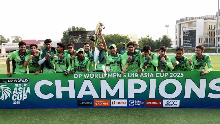 پاکستان بھارت کو ہرا کر انڈر 19 ایشیا کرکٹ کا چیمپئن بن گیا