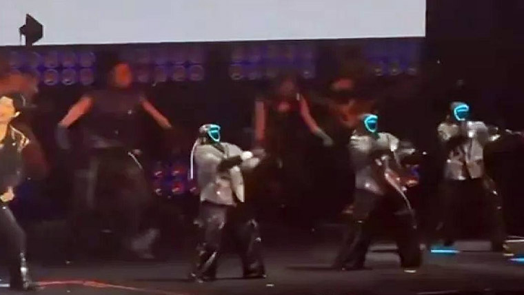 چین: کانسرٹ میں روبوٹس کا زبردست ڈانس، ویڈیو سوشل میڈیا پر وائرل