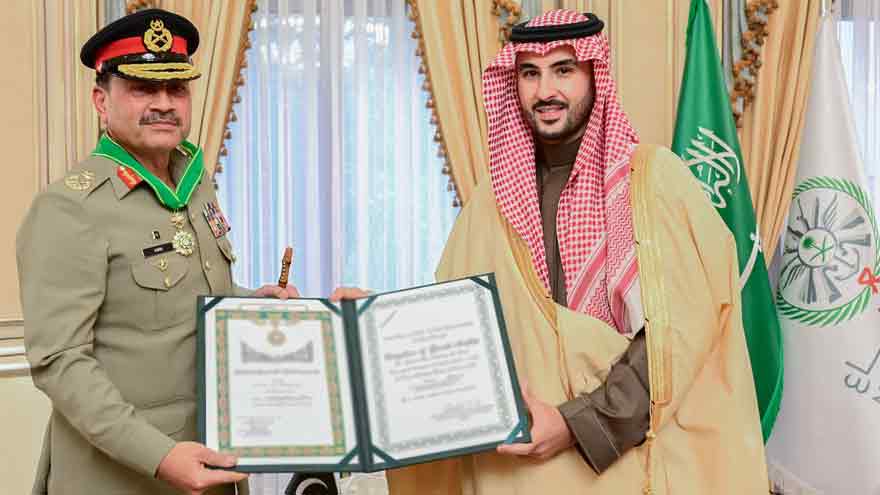 Field Marshal Munir honoured with King Abdulaziz Medal for advancing Pak-Saudi defence relations