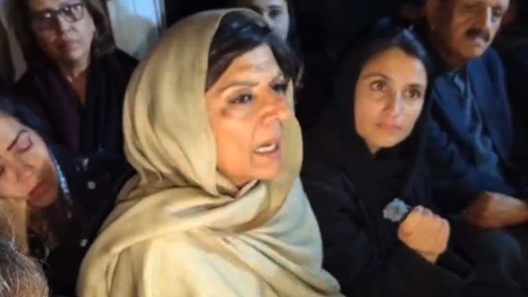 مذاکرات کی بات کرنے والوں کو عمران کا قریبی ساتھی نہ کہا جائے: علیمہ خان