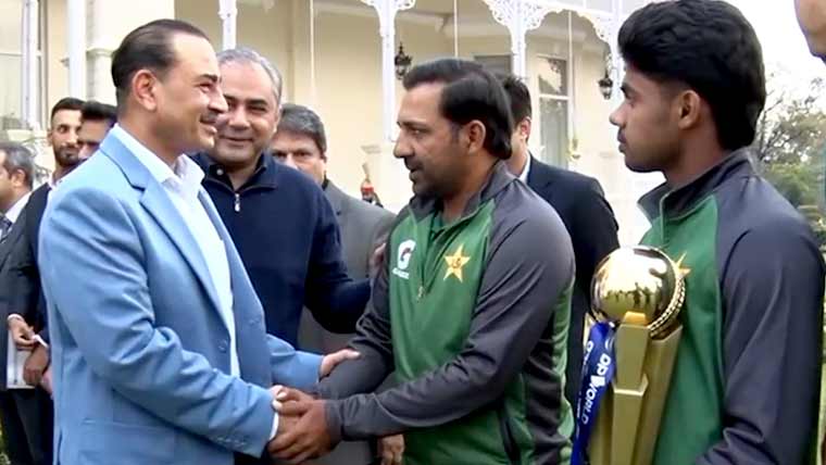 فیلڈ مارشل  سے انڈر 19 کرکٹ ٹیم کی ملاقات، ایشیا کپ جیتنے پر گرمجوشی سے مبارکباد