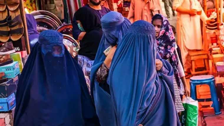 افغانستان: بغیر محرم کے خواتین کے مارکیٹ جانے پر پابندی عائد