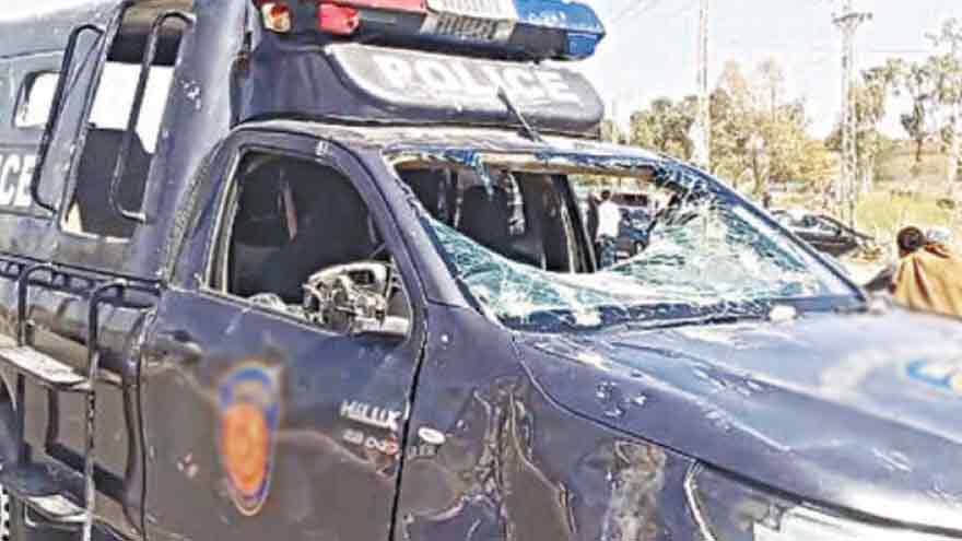 Five policemen martyred in Karak attack