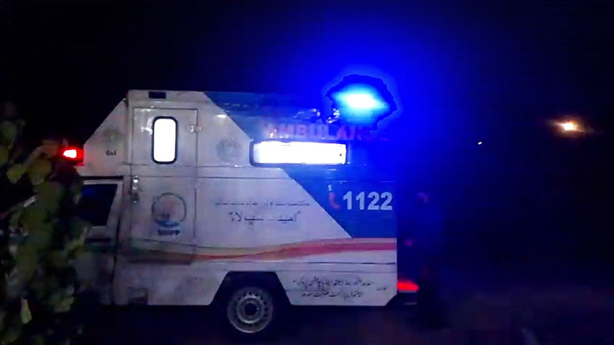 Four killed as van collides with trolley in Nawabshah