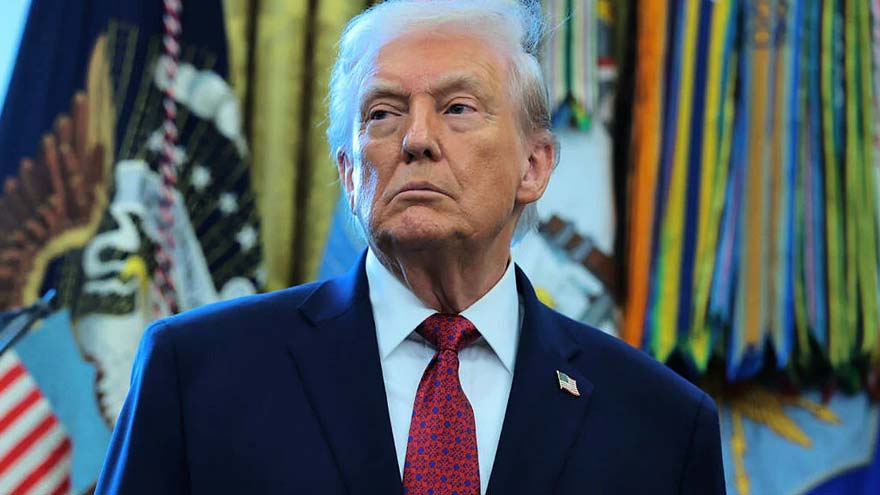 Trump flew on Epstein jet eight times in the '90s, according to prosecutor email