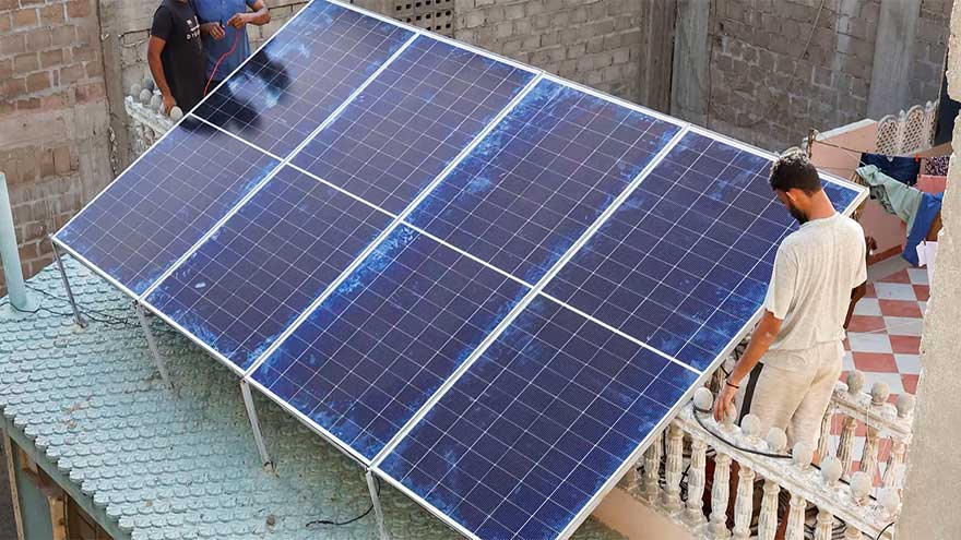Govt considers shift to net billing for rooftop solar to ease power sector losses