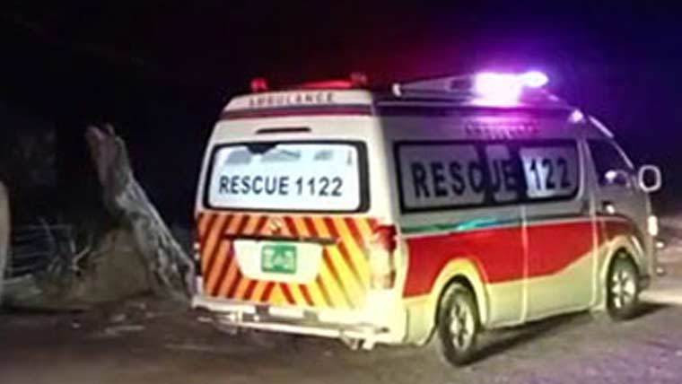 مریدکے: نامعلوم ملزمان کا محنت کش کے بیٹے پر تشدد، مردہ سمجھ کر کھیتوں میں پھینک دیا