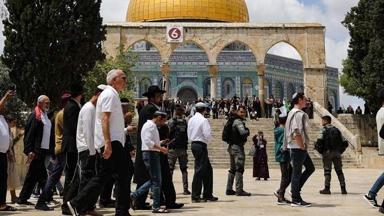 اسرائیلی آباد کاروں کا مسجد اقصیٰ پر دھاوا