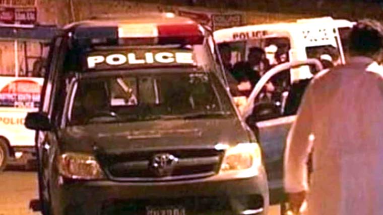 کراچی میں پولیس مقابلہ، 2 ڈاکو زخمی حالت میں گرفتار