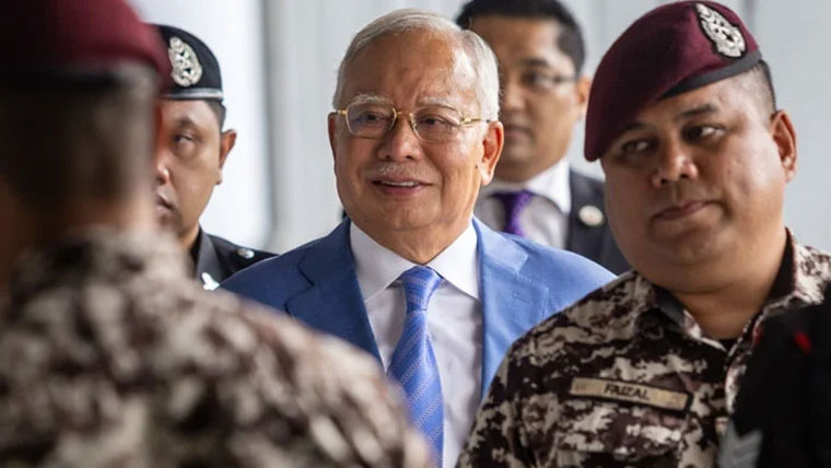 ملائیشیا کے سابق وزیراعظم منی لانڈرنگ اور اختیارات سے تجاوز کے مجرم قرار