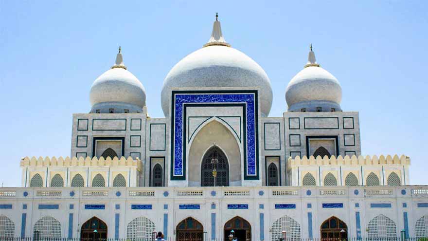 Govt delegation leaves for Garhi Khuda Bakhsh to attend Benazir Bhutto's death anniversary