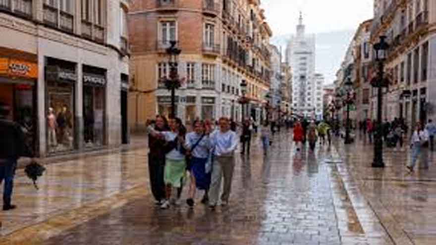 Spanish family of four missing after boat sinks off Indonesia