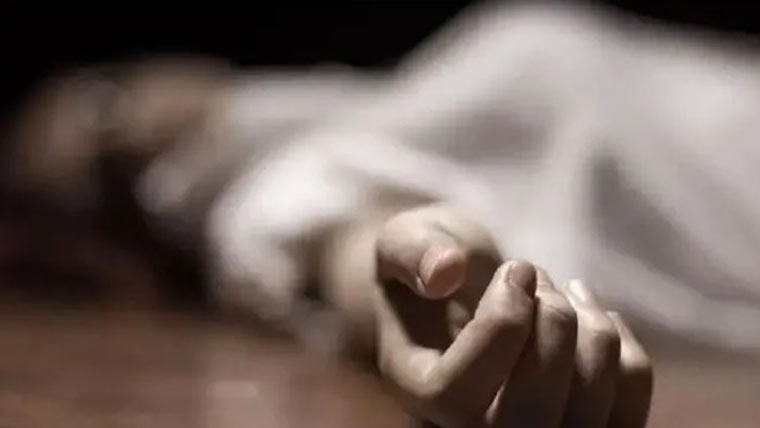 محبت یا پاگل پن؟ پالتو کتے کے بیمار ہونے پر 2 بہنوں نے خودکشی کرلی