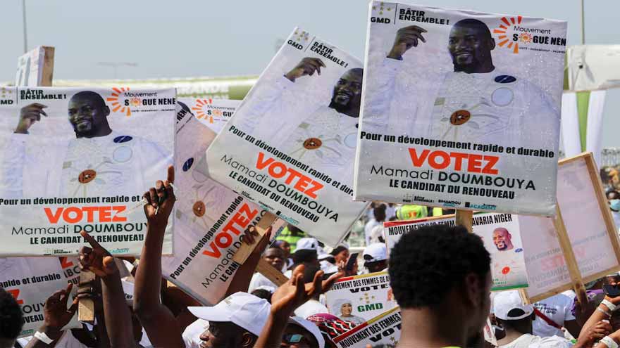 Guinea votes in presidential election expected to cement Doumbouya's rule