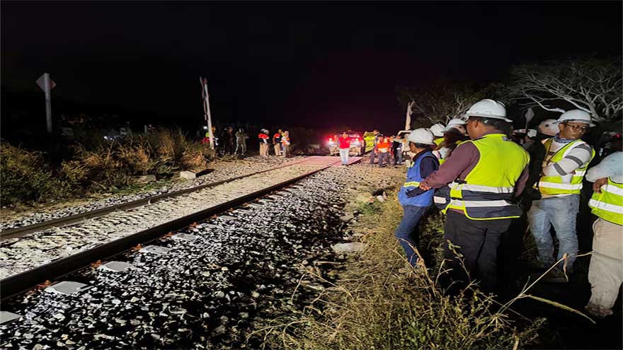 Mexican train derailment kills at least 13 people, 98 injured