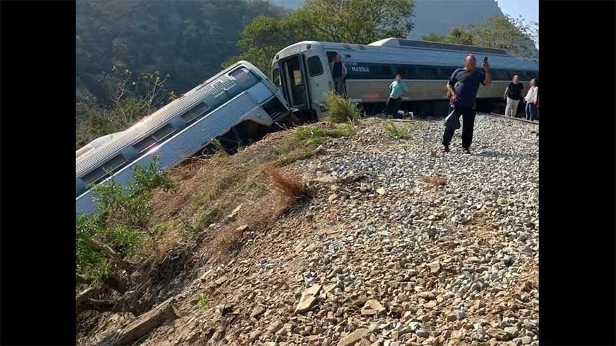 Mexican train derailment kills at least 13 people, 98 injured