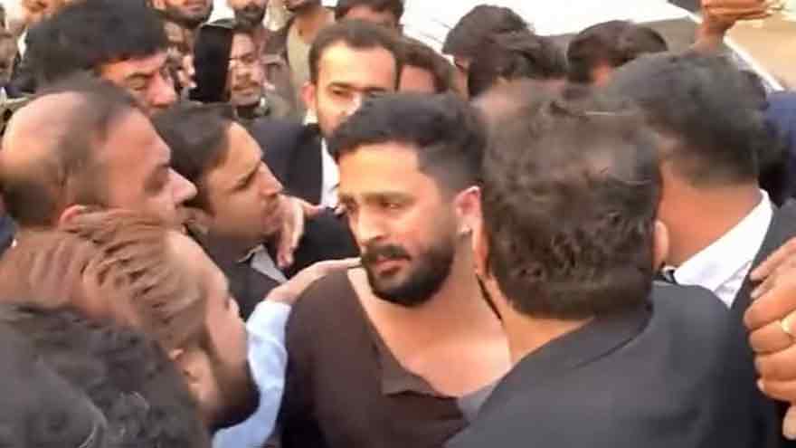 Rajab Butt injured in assault at Karachi court