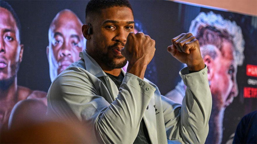 Ex-heavyweight champion Joshua 'stable' after fatal road accident in Nigeria