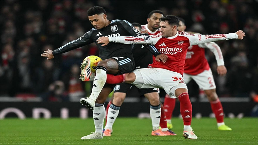 Arsenal crush Villa to make statement in title race