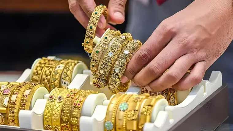 سال کے آخری روز بھی سونے کی قیمتوں میں بڑی کمی ریکارڈ