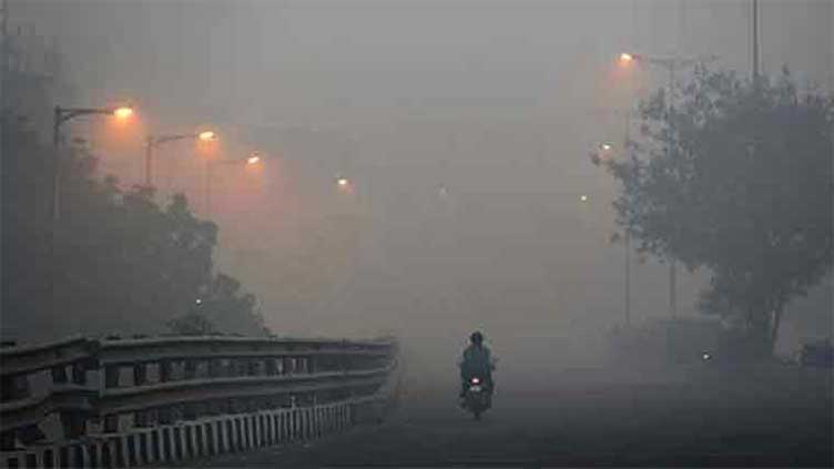 Poor visibility: flight operations affected, sections of motorways shut