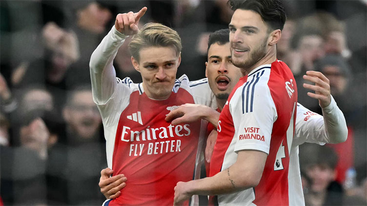 Five-star Arsenal crush woeful Man City to keep title bid alive