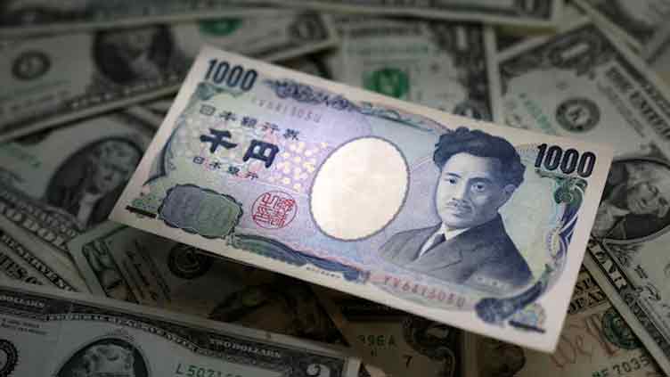 Dollar slumps to eight-week low vs yen as trade war risk recedes