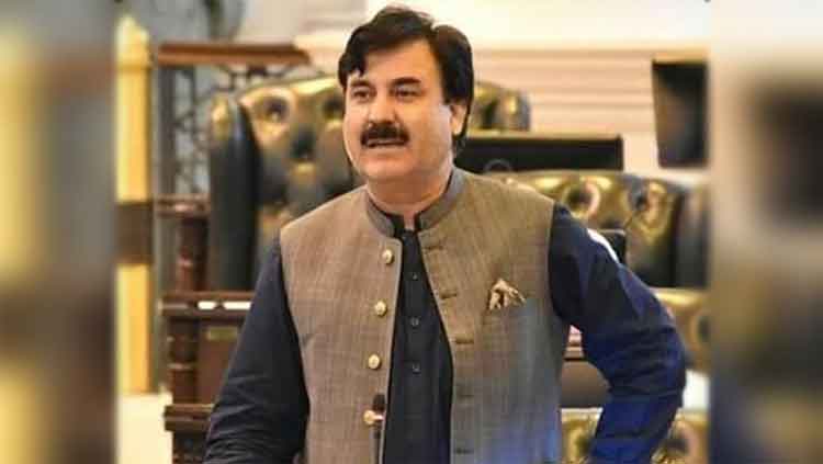 Yousafzai calls for discipline amid internal rifts in PTI