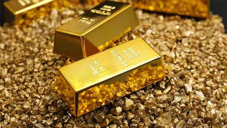 Gold prices surge by Rs4,000 to Rs303,000 per tola