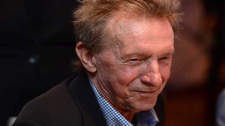 Man United greats pay respects to 'The King' Denis Law