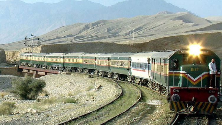 Jaffar Express bogie derails near Naseerabad