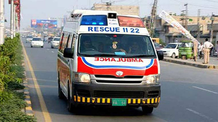 Two killed, four injured in Sahiwal road accident