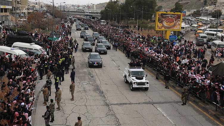 Tens of thousands of Jordanians welcome king home after Trump meeting