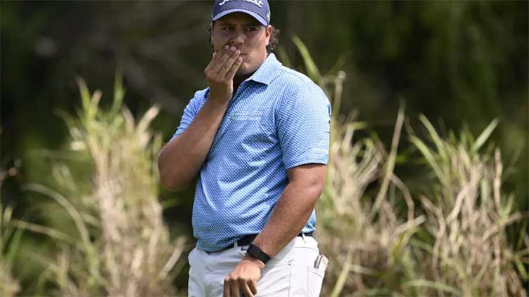 Potgieter's lead shrinks to one shot at PGA Mexico Open lead