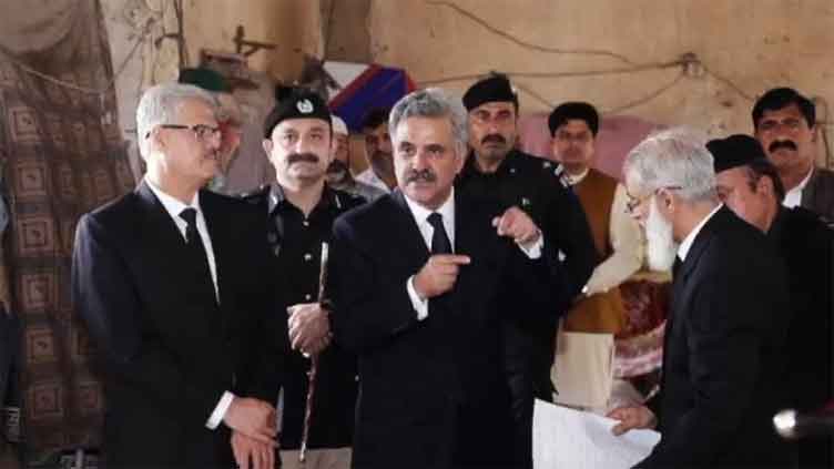 CJP Afridi visits Dera Ismail Khan jail